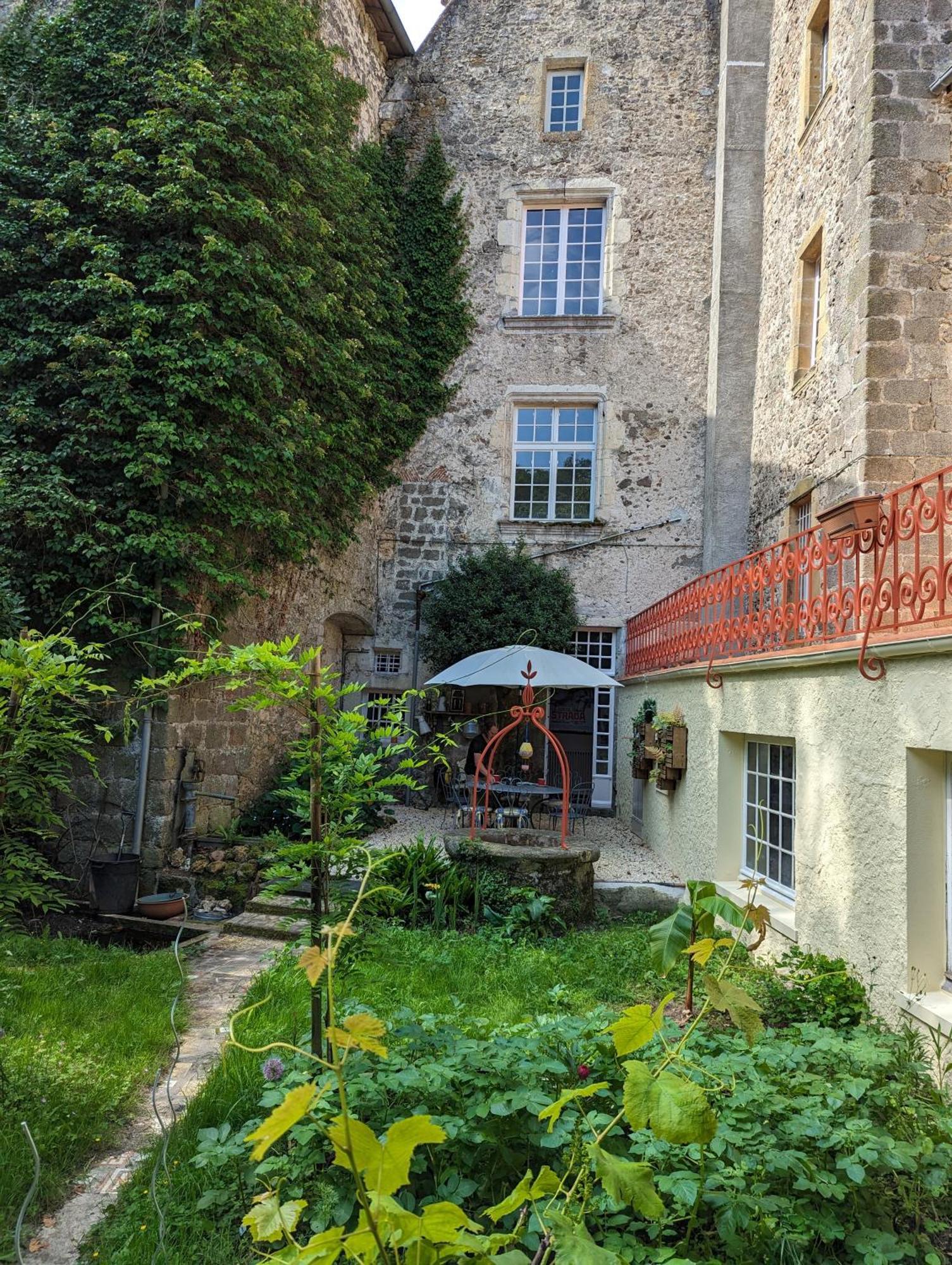 コンフォラン Manoir Des Arts Bed & Breakfast エクステリア 写真