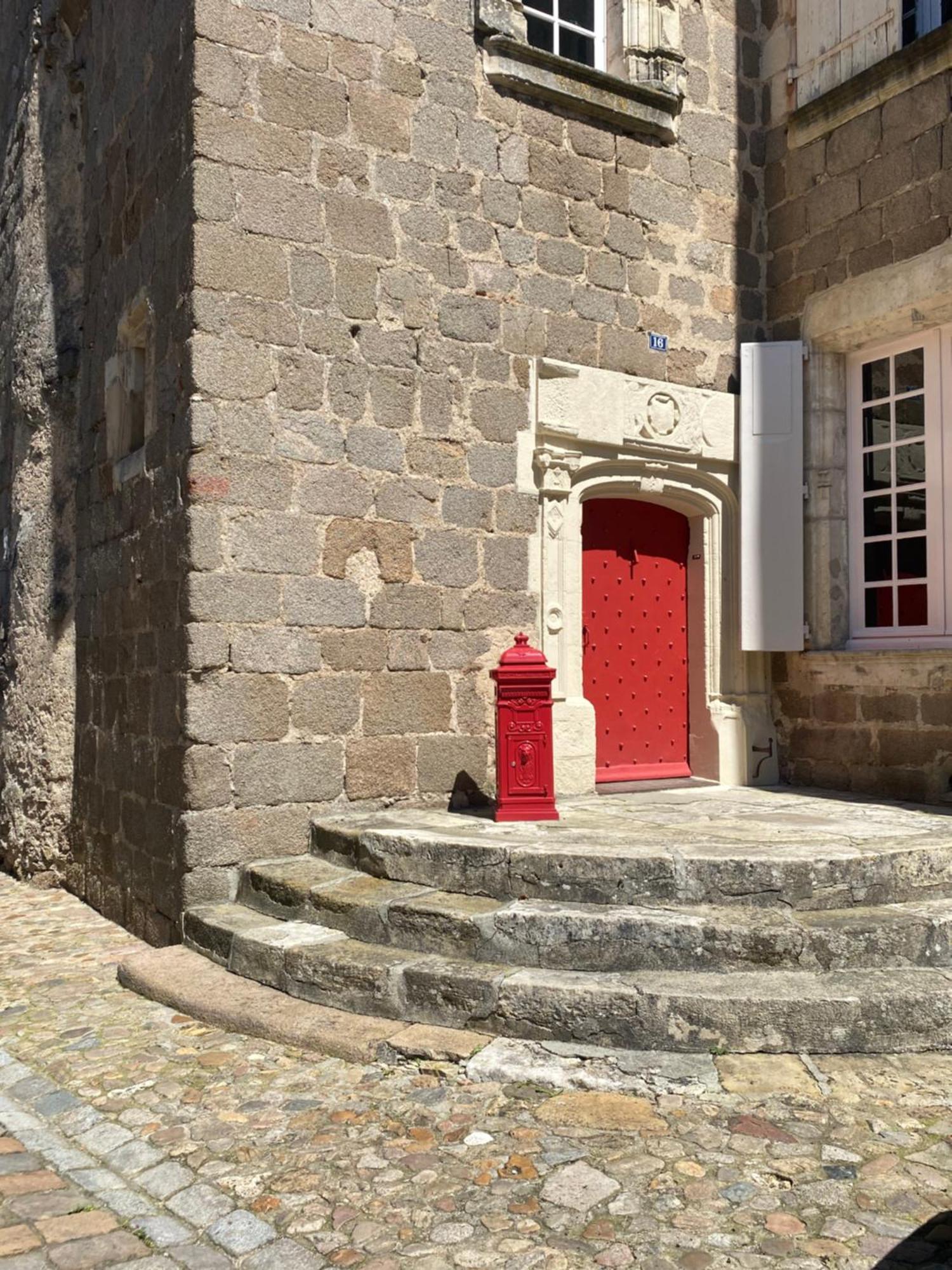 コンフォラン Manoir Des Arts Bed & Breakfast エクステリア 写真